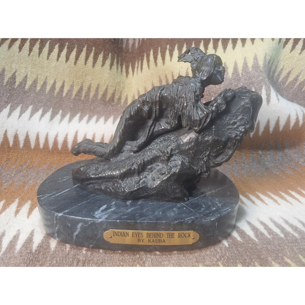Franz Bergman Kauba Indian Eyes Behind Rock Bronze Sculpture Marble Base 12lb